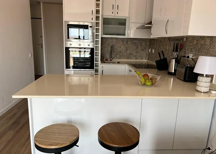 Ton's Loft 3 Mins To The דירה *